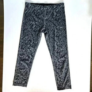 Nike Dri Fit / Athletic Stretch Capri Pants Crop Drawstring Leggings / S…